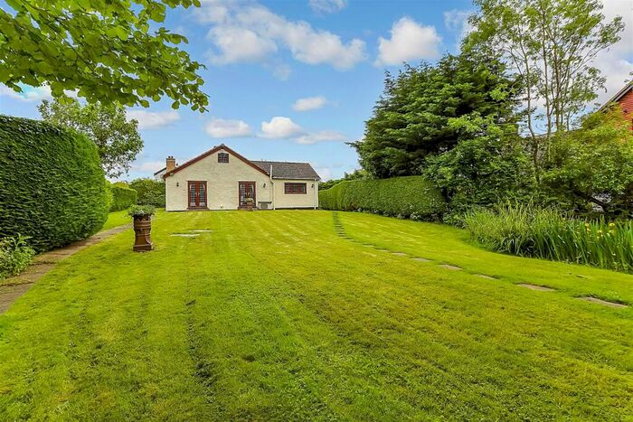 4 Bedroom Chalet For Sale In Epping Long Green, Epping Green, Essex, CM16