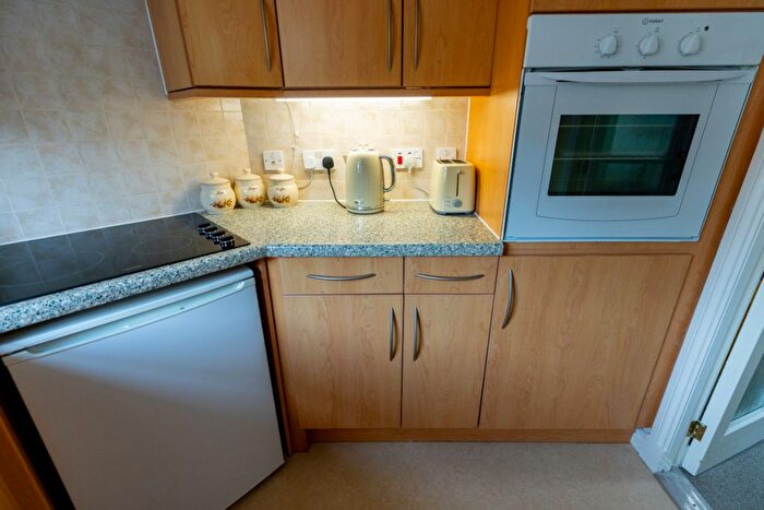 1 Bedroom Flat For Sale In Sandford Gate, Halleys Court, Kirkcaldy, KY1