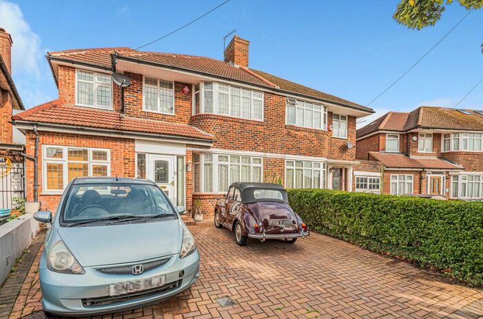 5 Bedroom Semi-Detached House To Rent In Bullescroft Road, Edgware, HA8