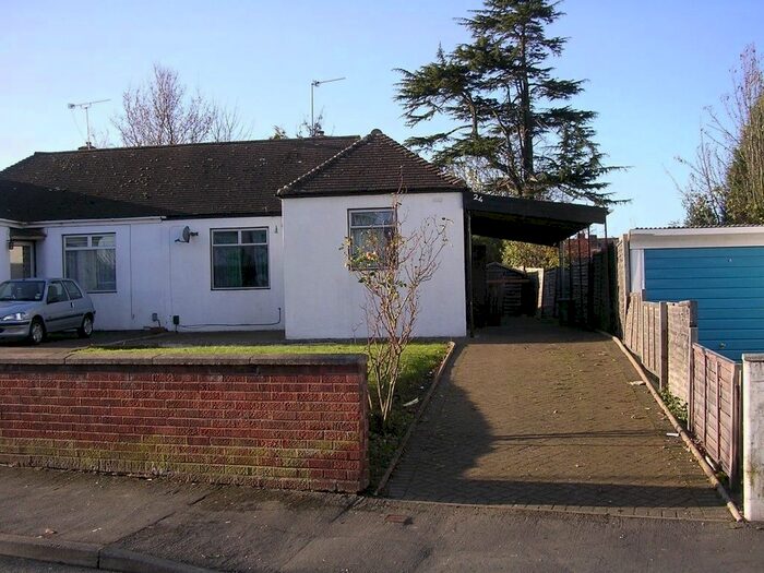 3 Bedroom Bungalow To Rent In Lee Road, Leamington Spa, CV31