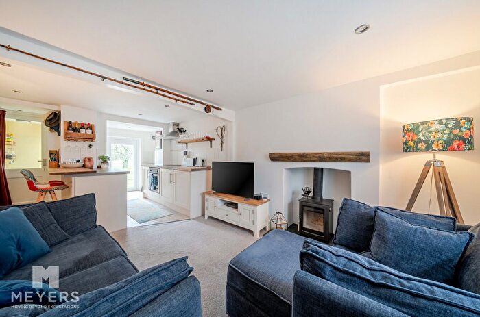 1 Bedroom Terraced House For Sale In Maiden Newton, Maiden Newton, DT2