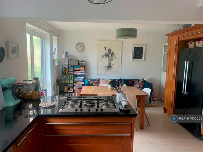 5 Bedroom Semi-Detached House To Rent In Stonehouse Lane, Bath, BA2