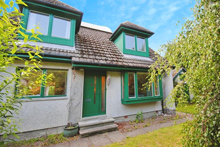 3 Bedroom Detached House For Sale In Royal Park, Ullapool, IV26