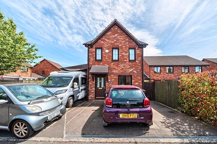3 Bedroom Detached House To Rent In Bergamot Place, East Oxford, OX4
