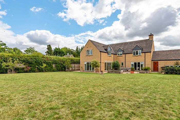5 Bedroom Detached House For Sale In Top Farm, Kemble, GL7