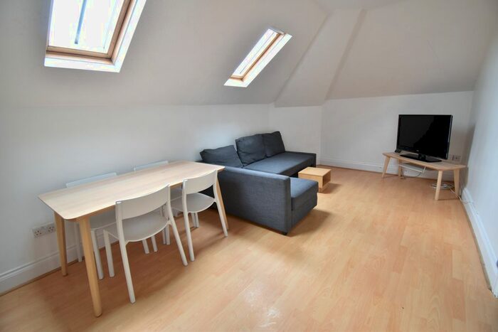 2 Bedroom Flat To Rent In (Friary House) Bretonside, Plymouth, Devon, PL4