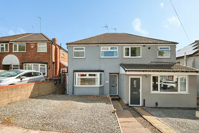 2 Bedroom Semi-Detached House For Sale In Lingfield Avenue, Birmingham, B44