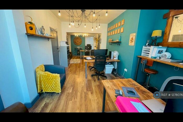 Studio To Rent In Ground Floor Office/Shop Space, Chatteris, PE16