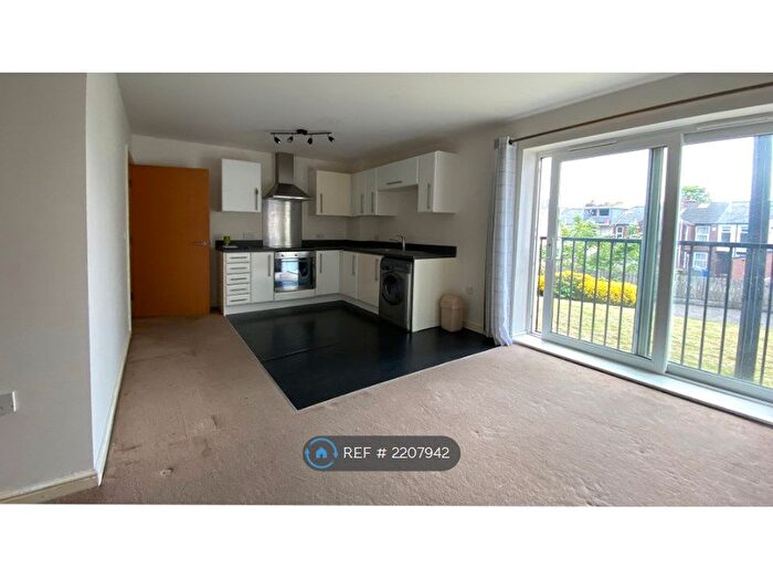 2 Bedroom Flat To Rent In Riverside House, Sheffield, S2