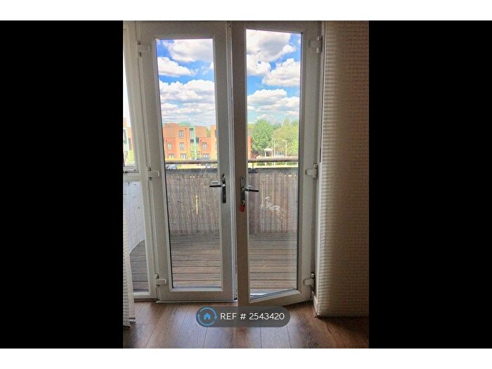 2 Bedroom Flat To Rent In Aventine Avenue, Mitcham, CR4