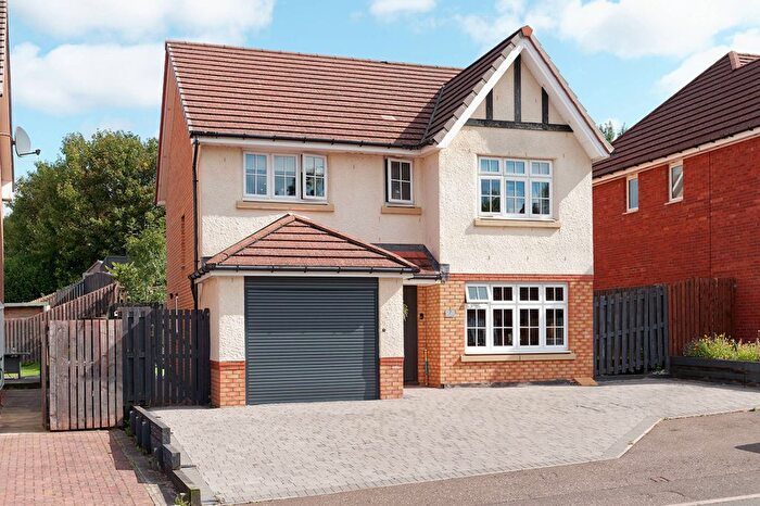 4 Bedroom Detached House For Sale In Vesuvius Drive, Motherwell, North Lanarkshire, ML1
