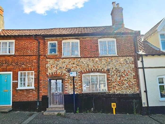 2 Bedroom Terraced House For Sale In Damgate Street, Wymondham, Norfolk, NR18