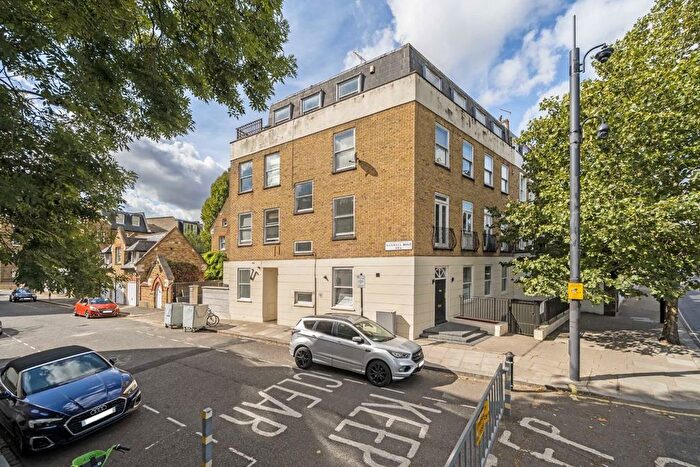 2 Bedroom Flat For Sale In Fulham Road, London, SW6