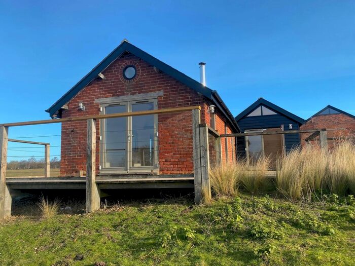 3 Bedroom Detached House To Rent In Marsh Farm Lane, Alresford, CO7