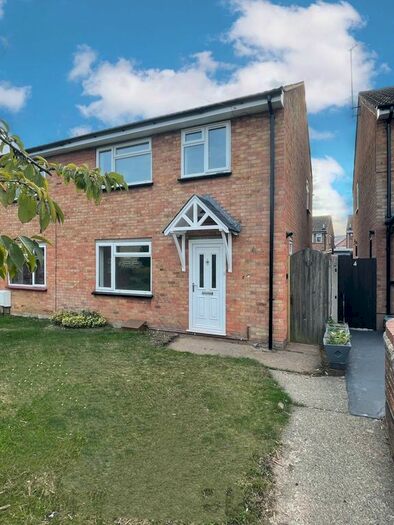 3 Bedroom Terraced House To Rent In Chestnut Way, Colchester, Essex, CO5