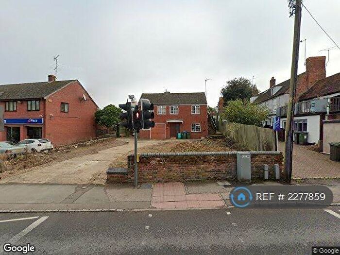 5 Bedroom Flat To Rent In Bridge Street, Buckingham, MK18
