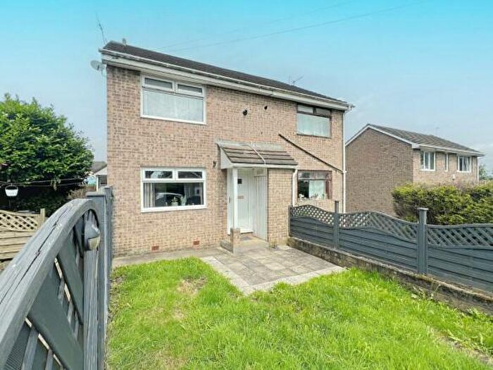 1 Bedroom Semi-Detached House To Rent In Dorian Close, Bradford, BD10