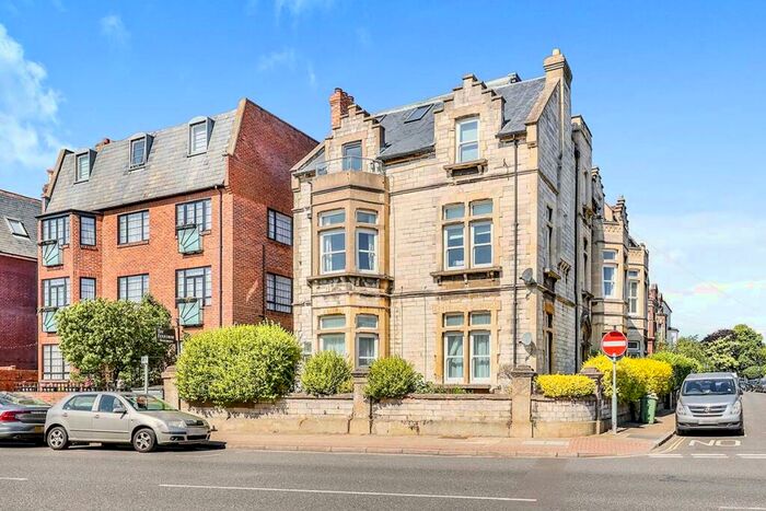 3 Bedroom Flat To Rent In Victoria Road South, Southsea, Hampshire, PO5