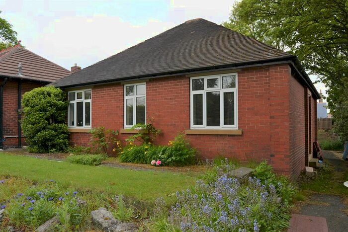 3 Bedroom Detached Bungalow To Rent In Daisy Lea Lane, Lindley, Huddersfield, HD3