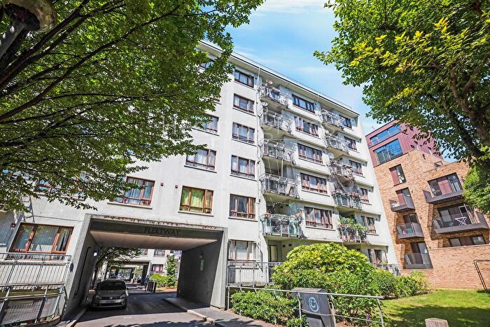 3 Bedroom Flat To Rent In Birkenhead Street, London, WC1H