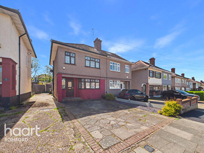 3 Bedroom Semi-Detached House For Sale In Larchwood Avenue, Romford, RM5