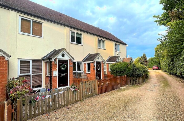 2 Bedroom Terraced House To Rent In London Road, Bagshot, GU19