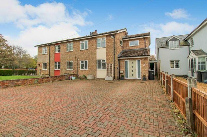 3 Bedroom Semi-Detached House For Sale In Gamlingay Road, Potton, SG19