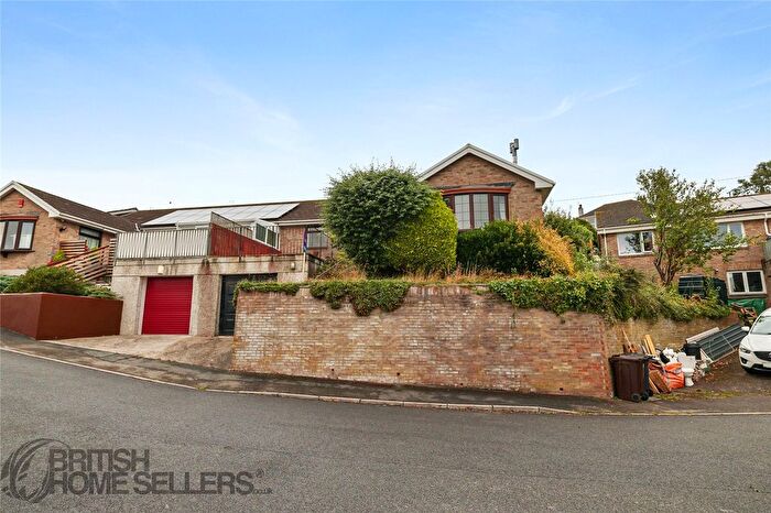 3 Bedroom Bungalow For Sale In Hounster Drive, Millbrook, Torpoint, Cornwall, PL10