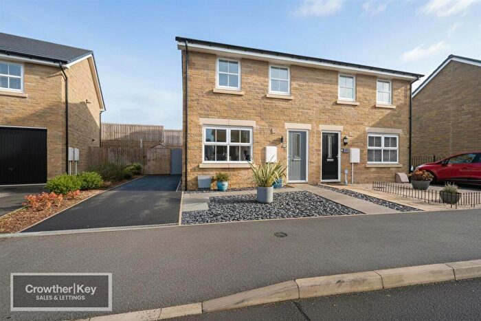 3 Bedroom Semi Detached House For Sale In Silkstone Crescent, Buxton, SK17