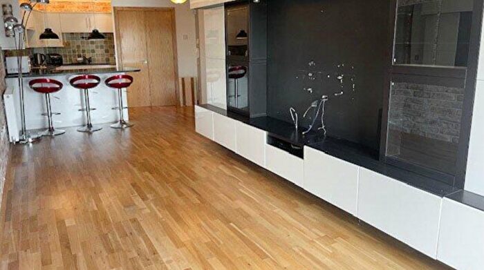 2 Bedroom Apartment To Rent In School Road, M33