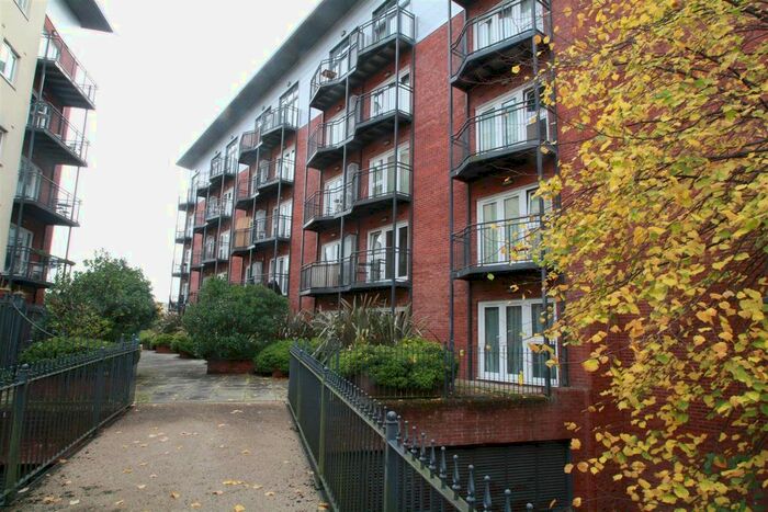 Studio To Rent In New North Road, Exeter, EX4