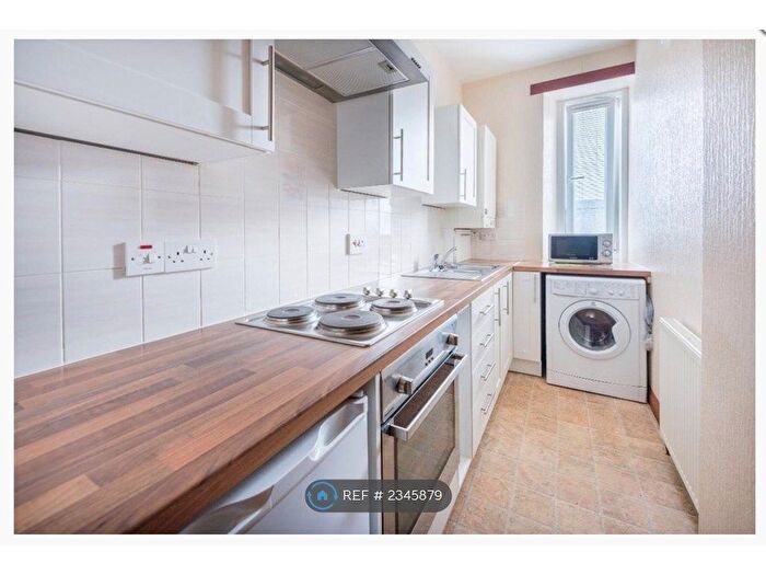 1 Bedroom Flat To Rent In Pitfour Street, Dundee, DD2