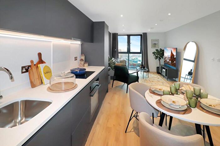 2 Bedroom Apartment To Rent In Swan Street House, Manchester, M4