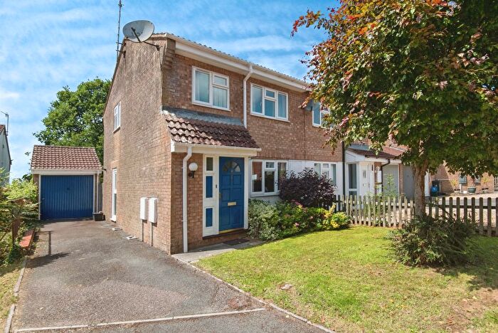 3 Bedroom Semi-Detached House For Sale In Buttery Close, Honiton, Devon, EX14
