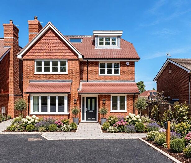 5 Bedroom Detached House For Sale In Leatherhead Road, Great Bookham, KT23