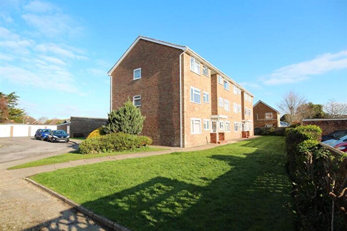 2 Bedroom Apartment To Rent In Grove Road, Barton On Sea, New Milton, BH25
