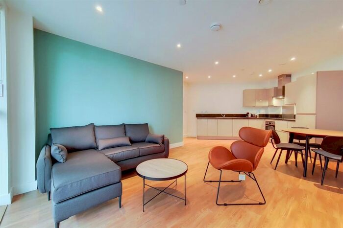 2 Bedroom Apartment To Rent In Green Street, London, NW10