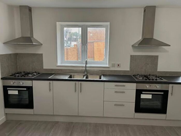 6 Bedroom Terraced House To Rent In Tudor Crescent, Ilford, IG6