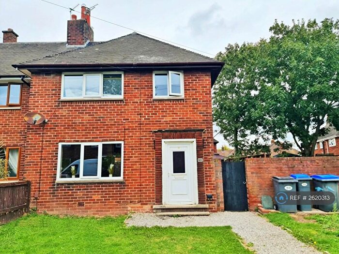 3 Bedroom End Of Terrace House To Rent In Branstree Road, Blackpool, FY4