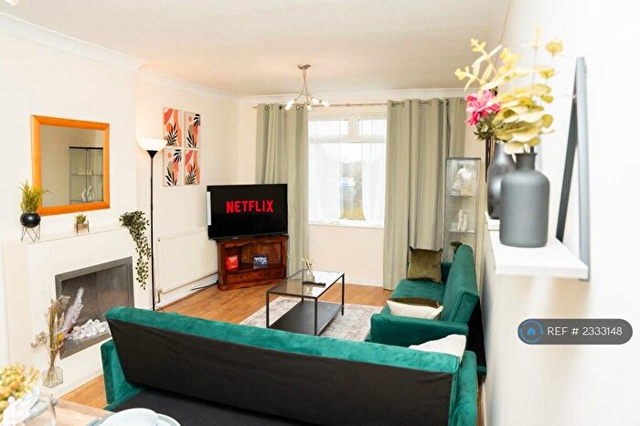 2 Bedroom Semi-Detached House To Rent In Throstle Road North, Leeds, LS10