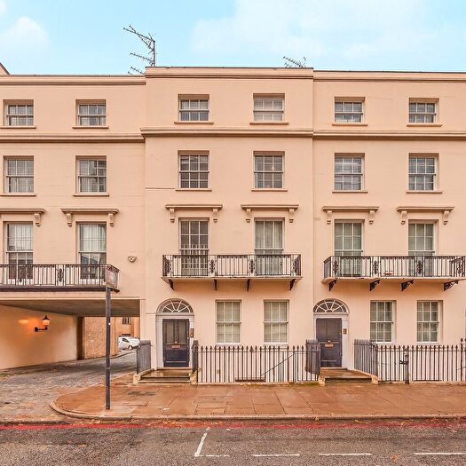1 Bedroom Flat For Sale In Albany Street, Regent's Park, London, NW1