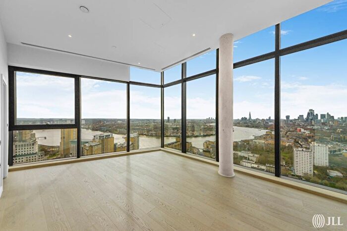 2 Bedroom Flat For Sale In Salter Street, London, E14