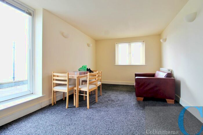 2 Bedroom Flat To Rent In Robinson Road, London, SW17