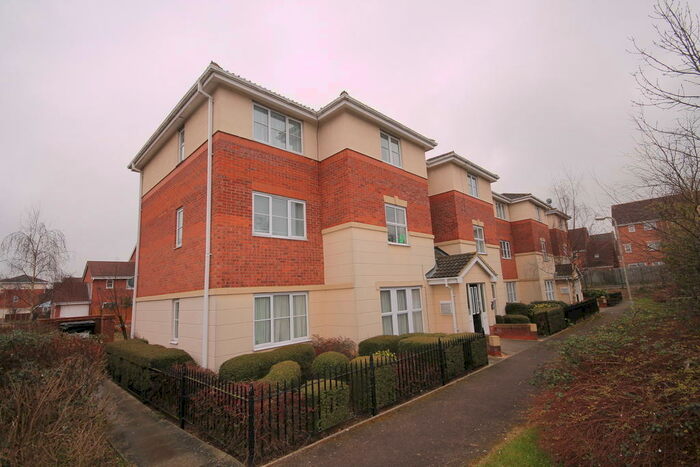 2 Bedroom Flat To Rent In Gillespie Close, MK42