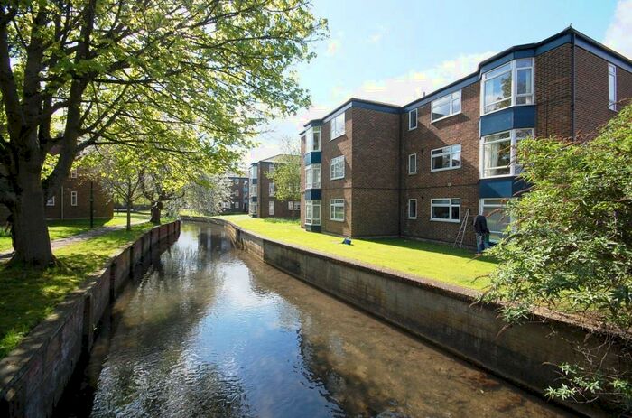 2 Bedroom Flat To Rent In Winchester City Centre, SO23