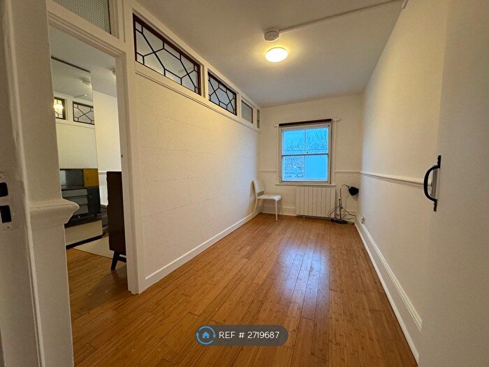 1 Bedroom Flat To Rent In Kingsland Road, London, E8