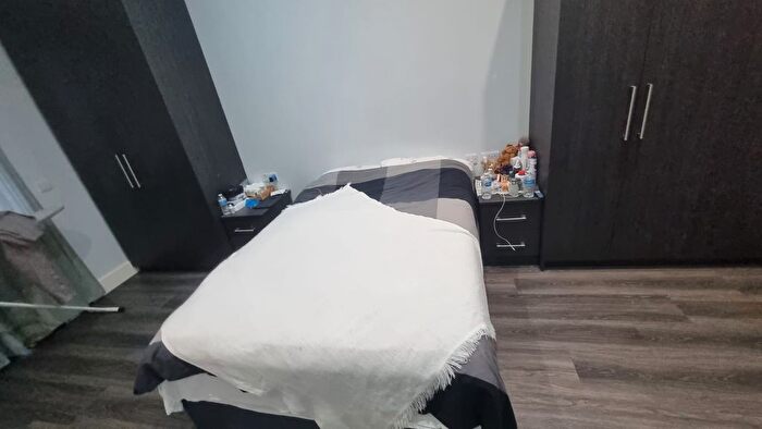 2 Bedroom Maisonette To Rent In Kenton Lane, Harrow Weald, HA3