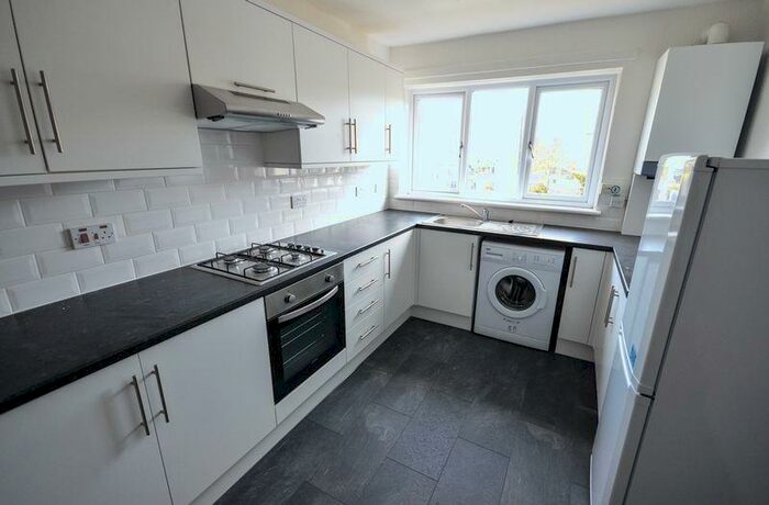 2 Bedroom Flat To Rent In Backbrae Street, Kilsyth, G65