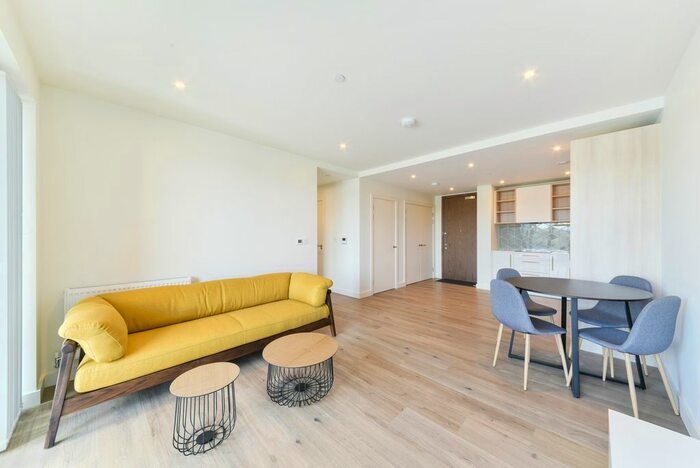 1 Bedroom Flat To Rent In Alexandra Palace Gardens, Clarendon, Hornsey, N8