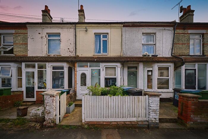 5 Bedroom Terraced House For Sale In St. Marys Road, Watford, WD18